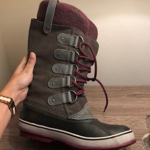 Sorel boots! Almost new!